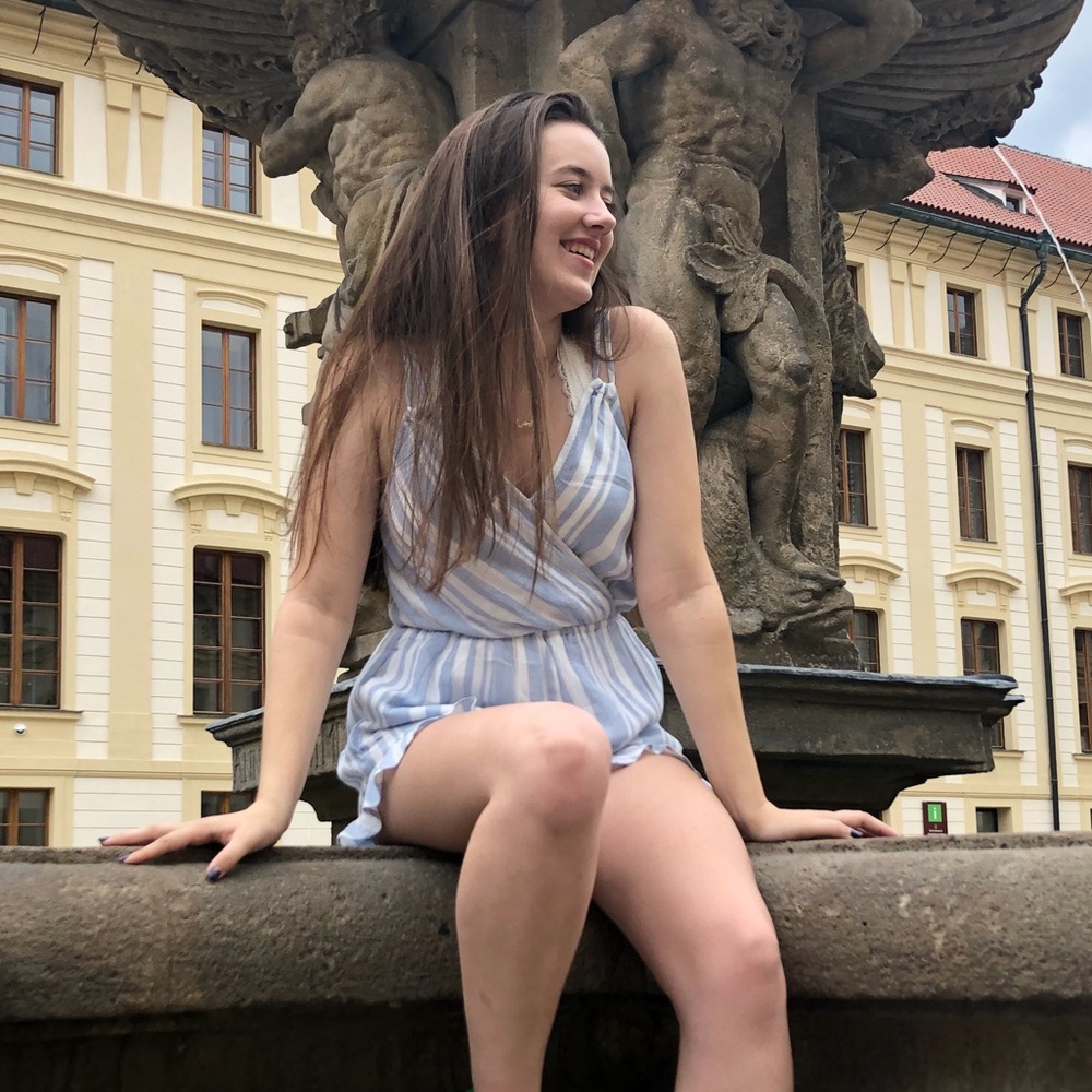 Meet your Posher, Emma